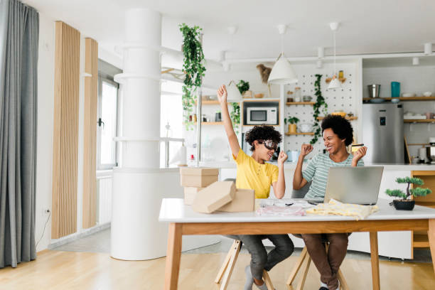 istock Mother and son online shopping at home 1669391237