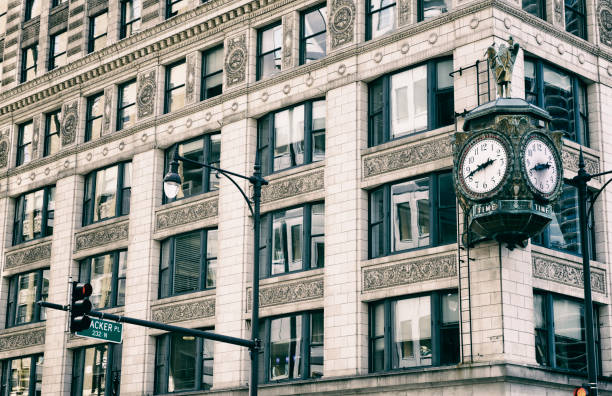 istock Clock on city street. 1669881053