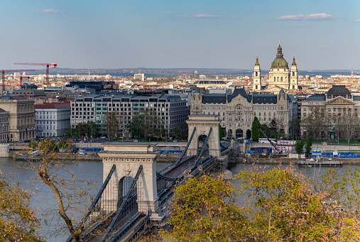 A picture of the St. Stephen's Basilica and the Szechenyi Chain Bridge.