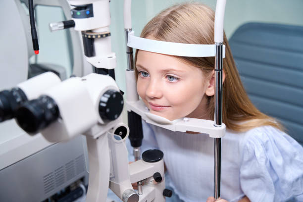 istock Little patient undergoing eye exam at ophthalmology clinic 1669936194