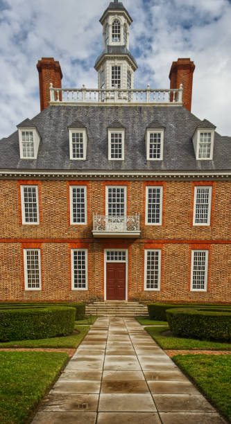 istock Colonial architecture that remains only in a few places, such as this and universities - Williamsburg, VA, USA 1670363039