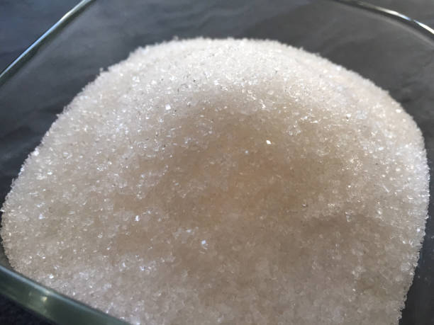 istock Granulated sugar in a bowl 1670363341