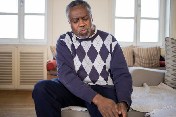 istock Senior man in pain 1670722715