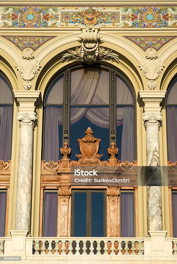 Facciata dell'Opera di Monte Carlo - Foto stock royalty-free di Montecarlo