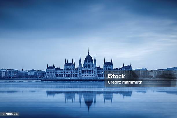 Photo libre de droit de Le Parlement Hongrois banque d'images et plus d'images libres de droit de Architecture - Architecture, Aube, Bleu