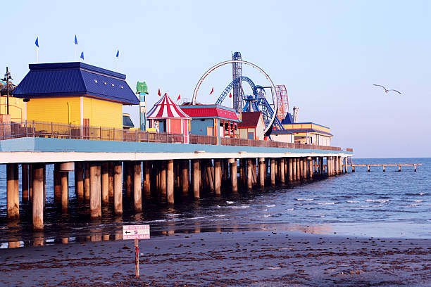 istock Galveston pier amusement park 167085214