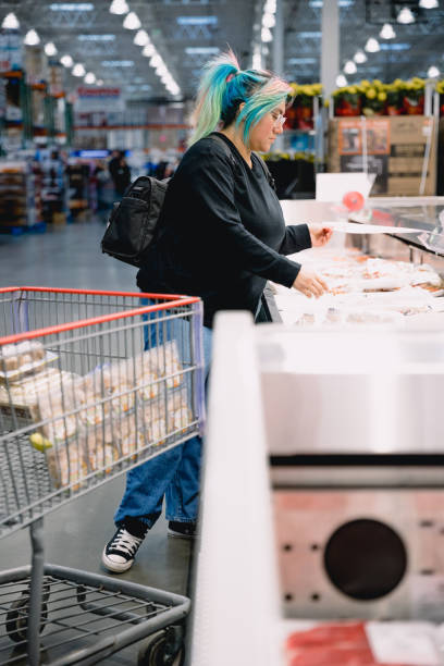 istock Family Grocery Shopping 1671201216