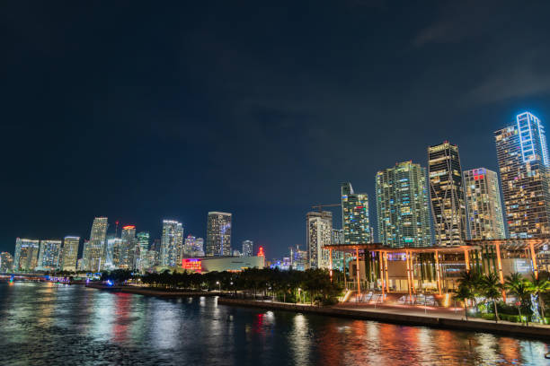 istock Night view of Miami 1671406198
