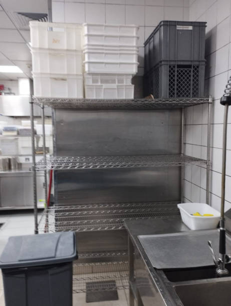 istock The empty rack in the Pot wash 1671500397