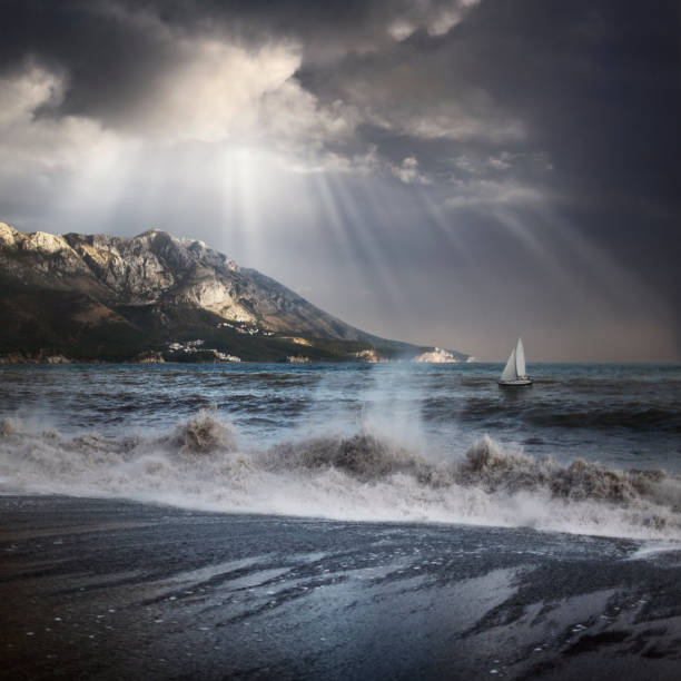 tempestade do mar - ship coast - fotografias e filmes do acervo