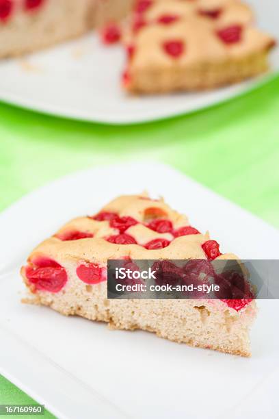 Cherrykuchen Stockfoto und mehr Bilder von Dessert - Dessert, Dessertpasteten, Fotografie