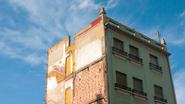 istock Party wall in old building 1671676682