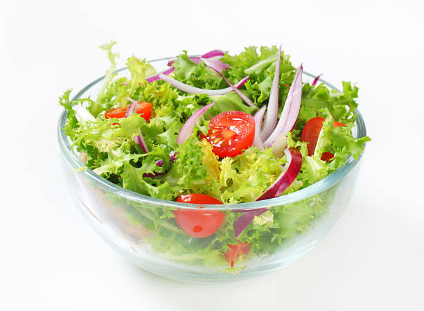 salade de légumes - saladier photos et images de collection