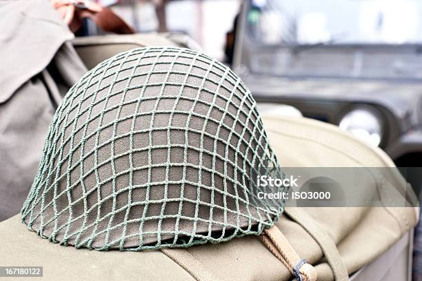 Casco Militar Foto de stock y más banco de imágenes de 4x4 - 4x4, Accesorio de cabeza, Acero