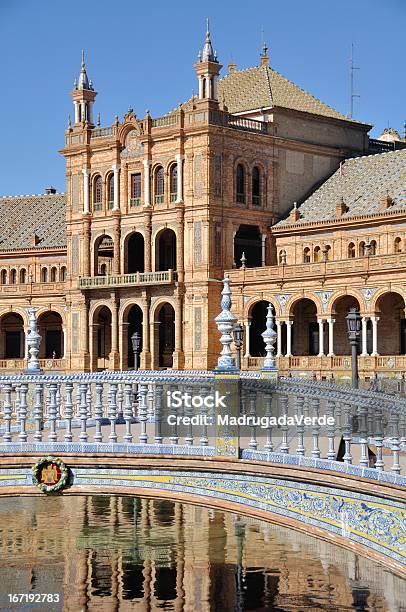 Foto de Ponte Da Plaza De Espana Em Sevilha Espanha e mais fotos de stock de Andaluzia - Andaluzia, Antigo, Arquitetura