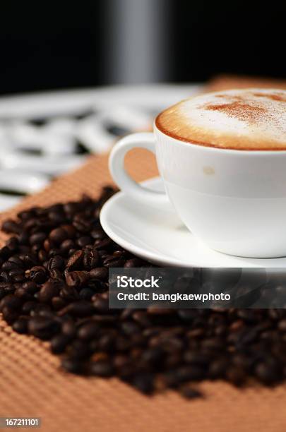 Foto de Xícara De Café e mais fotos de stock de Café - Casa de comes e bebes - Café - Casa de comes e bebes, Café da manhã, Cantina