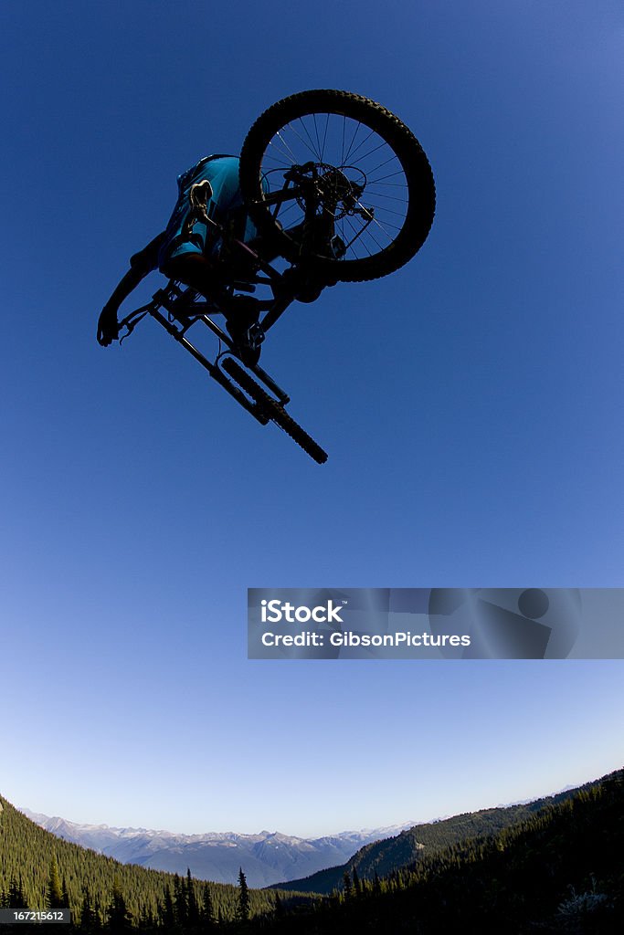 Salto de bicicleta de montanha - Foto de stock de Bicicleta royalty-free