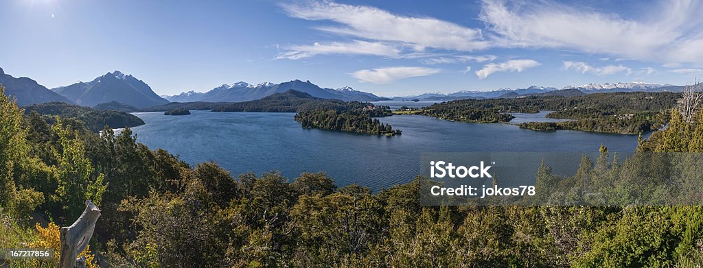 Lago Nahuel Huapi em Bariloche, Argentina, PANORAMA - Foto de stock de Amarelo royalty-free