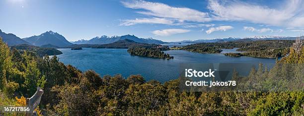 Foto de Lago Nahuel Huapi Em Bariloche Argentina Panorama e mais fotos de stock de Amarelo