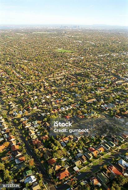 Melbourne Die Skyline Der Stadt Und Der Vororte Der Stadt Stockfoto und mehr Bilder von Luftaufnahme