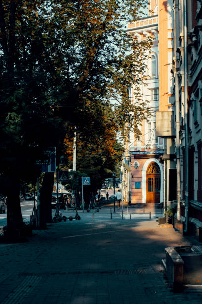 istock Autumn streets of Kyiv 1672362089