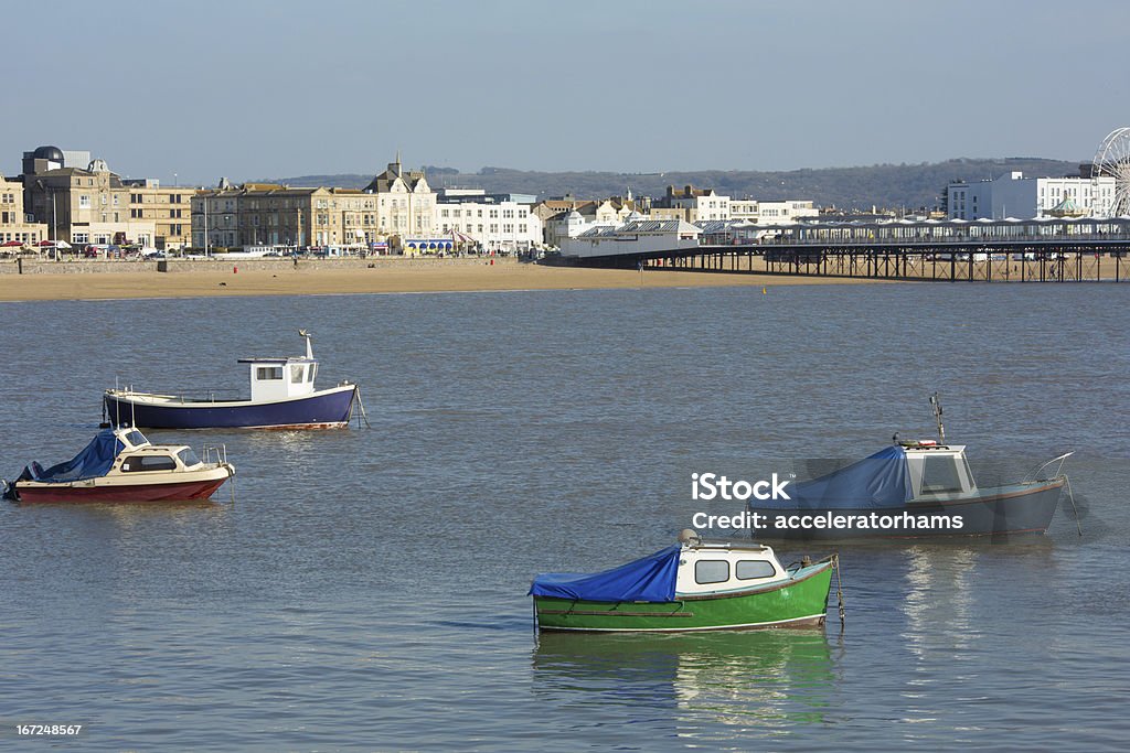 Barcos em Weston-super-Mare bay Somerset - Foto de stock de Areia royalty-free