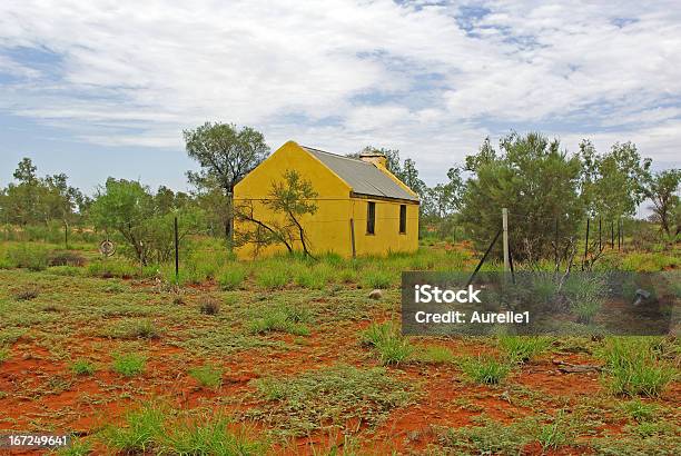 Photo libre de droit de Paysage De Central Australie banque d'images et plus d'images libres de droit de Bush australien - Bush australien, Monts MacDonnell, Alice Springs