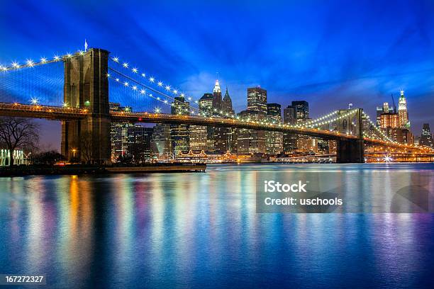 Vista Da Cidade De Nova Iorque - Fotografias de stock e mais imagens de Ponte de Brooklyn - Ponte de Brooklyn, Horizonte Urbano, Anoitecer