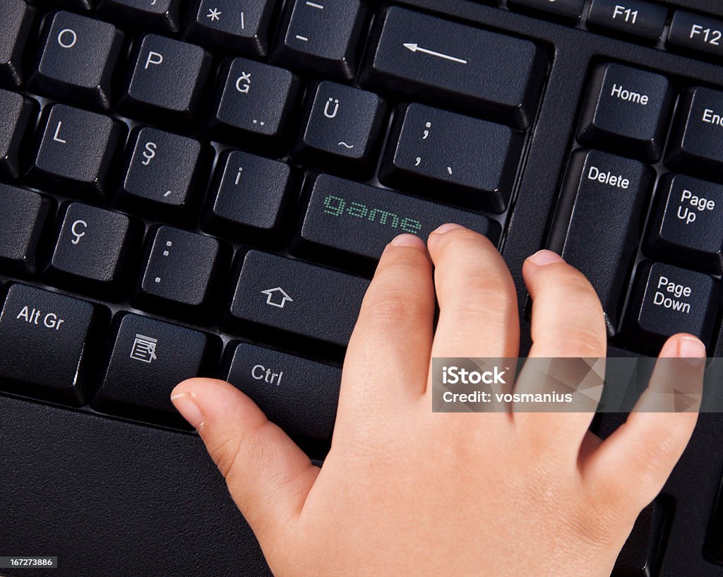 Kind, die hand auf der Tastatur - Lizenzfrei Computertastatur Stock-Foto