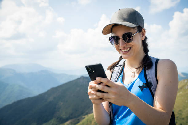 istock Connect with the rest of the world. 1672874700