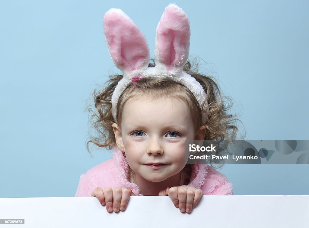 Chica con orejas de conejo - Foto de stock de Adulto libre de derechos
