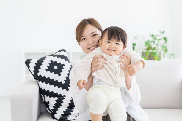 istock asian mam and daughter 1672948736
