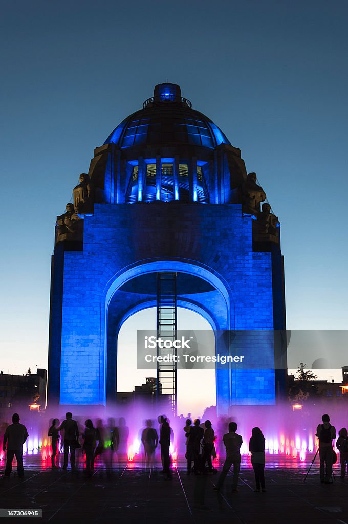 Monumento alla rivoluzione messicana al crepuscolo - Foto stock royalty-free di Messico