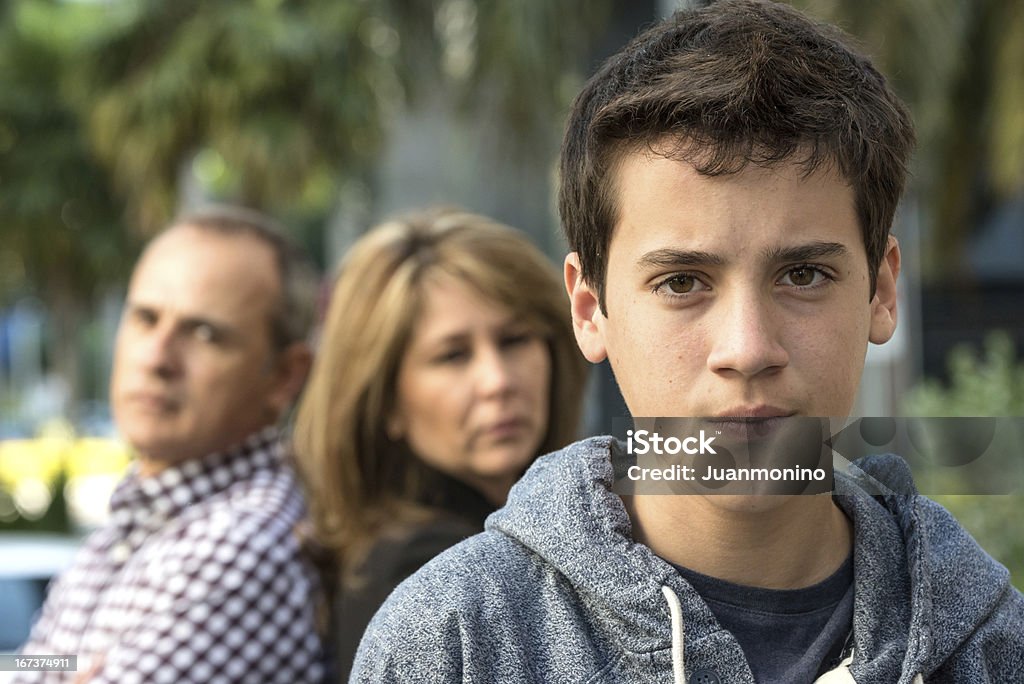 Adolescente graves - Foto de stock de Adolescente libre de derechos