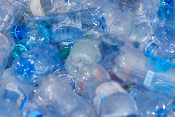 istock Plastic bottles in the supermarket. Plastic waste. Pollution concept. 1673880857