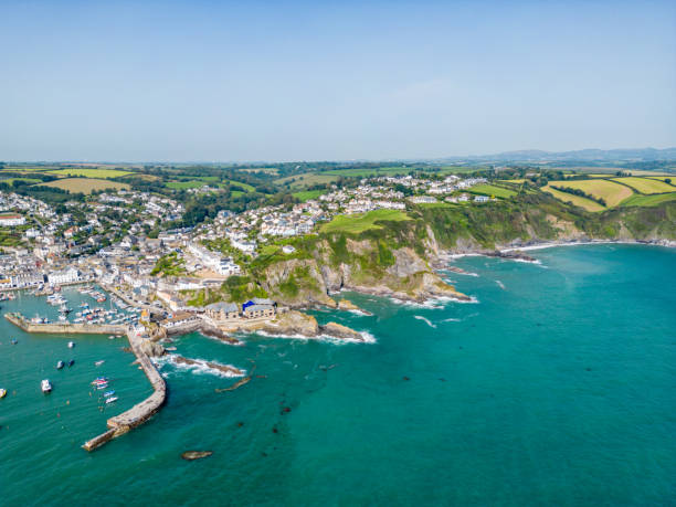 istock Megavissey cliffs towards Polstreath Beach 1673965396