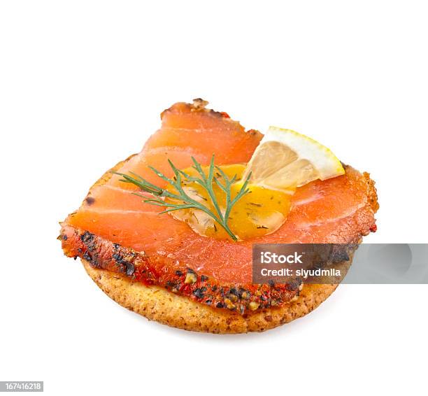 Foto de Aperitivo e mais fotos de stock de Salmão Defumado - Salmão Defumado, Canapé, Biscoito Cracker