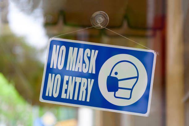 istock No mask, no entry sign 1674194263