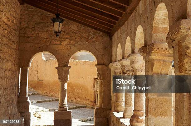 Iglesia De San Miguel Arcangel Foto de stock y más banco de imágenes de Arquitectura - Arquitectura, Comunidad Autónoma de Castilla y León, España