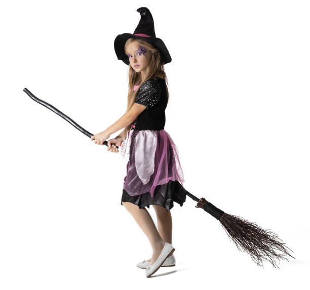 istock Halloween party witch girl 1674272240