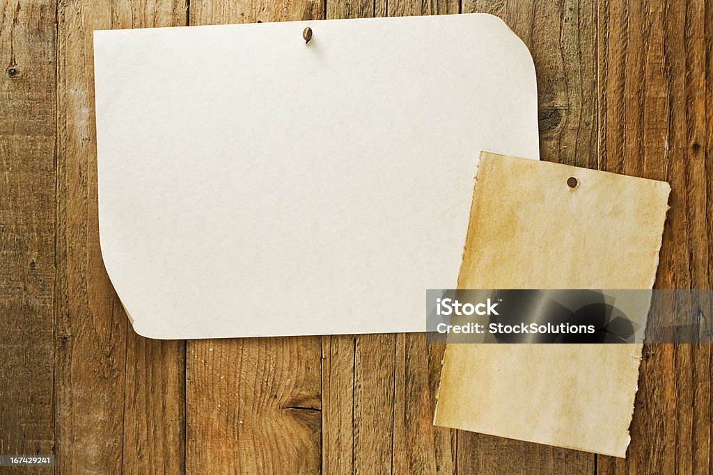 Abigarrado beige nailed de papel de pared de madera deteriorado - Foto de stock de Papel libre de derechos