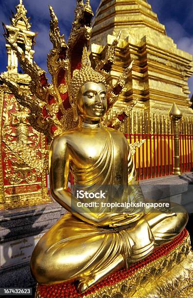 Thailandia Chiang Mai Wat Phrathat Doi Suthep Tempio Buddista - Fotografie stock e altre immagini di Buddismo