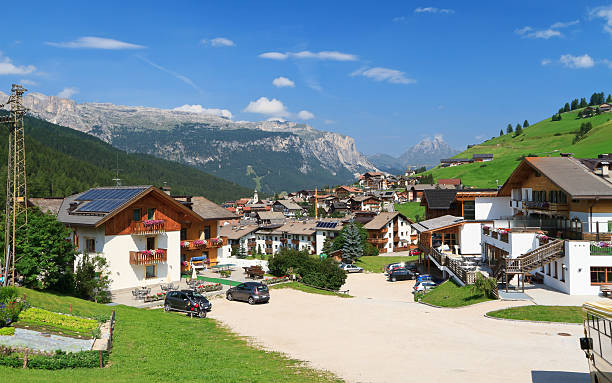 istock Val Badia, San Cassiano 167443064