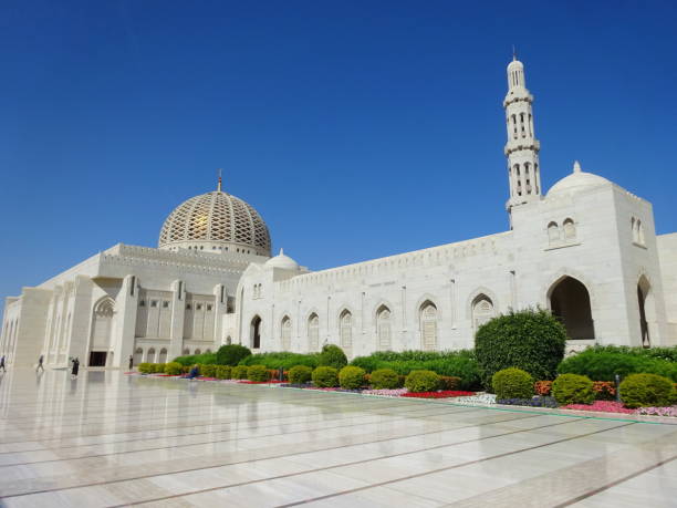 grande moschea del sultano qabus - moschea sultan qaboos foto e immagini stock