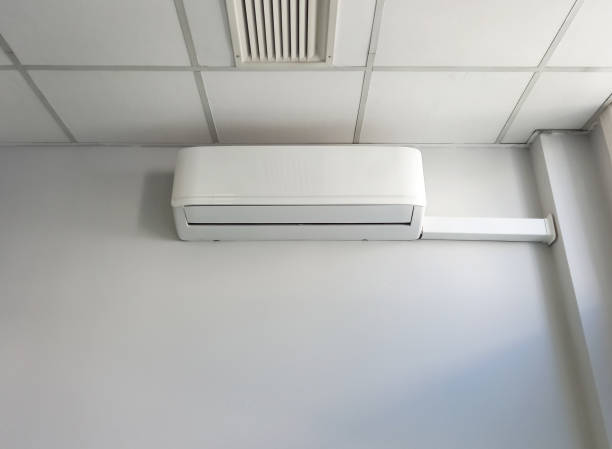 istock Air conditioner/heat pump wall mounted indoor unit. 1674489755