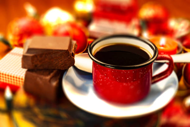 istock Coffee break at home in Christmas season 1674493659