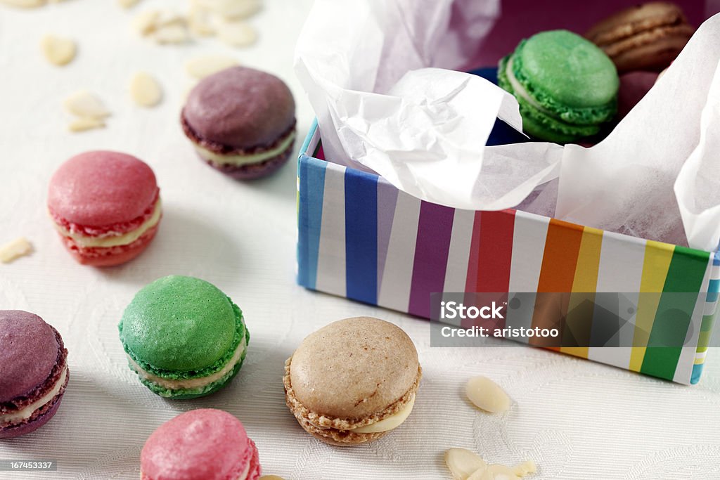 Caixa de Macaroons - Foto de stock de Caixa - Recipiente royalty-free