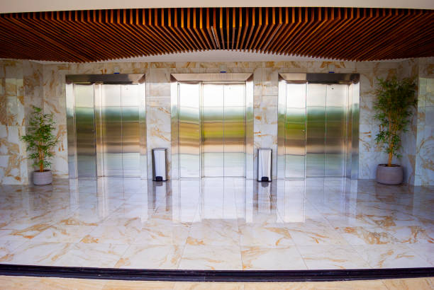 Elevator doors in a modern building in Central America, anti-simic structure.
