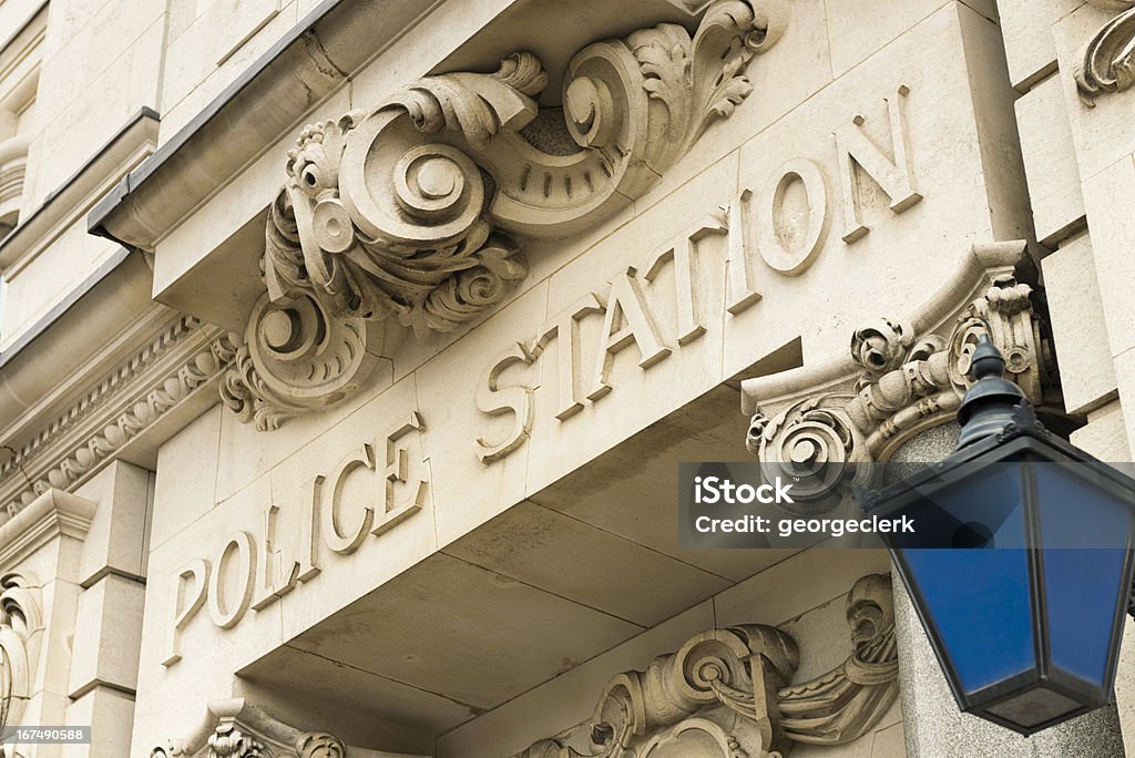 번자체 경찰서로 팻말 및 등불 - 로열티 프리 경찰관 스톡 사진