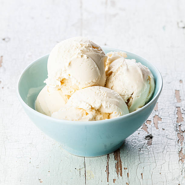 vanilleeis - ice cream vanilla ice cream bowl white stock-fotos und bilder